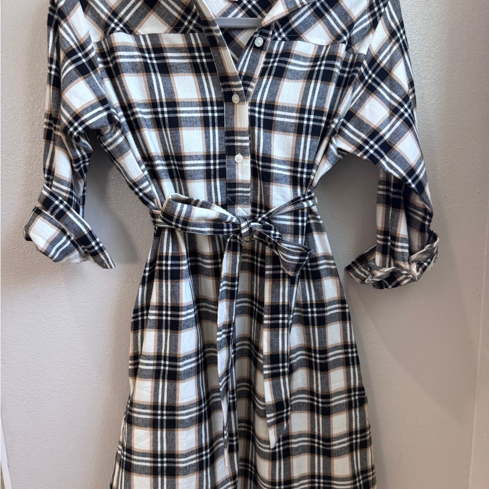 LOFT Black and White Plaid Long Sleeve Dress
